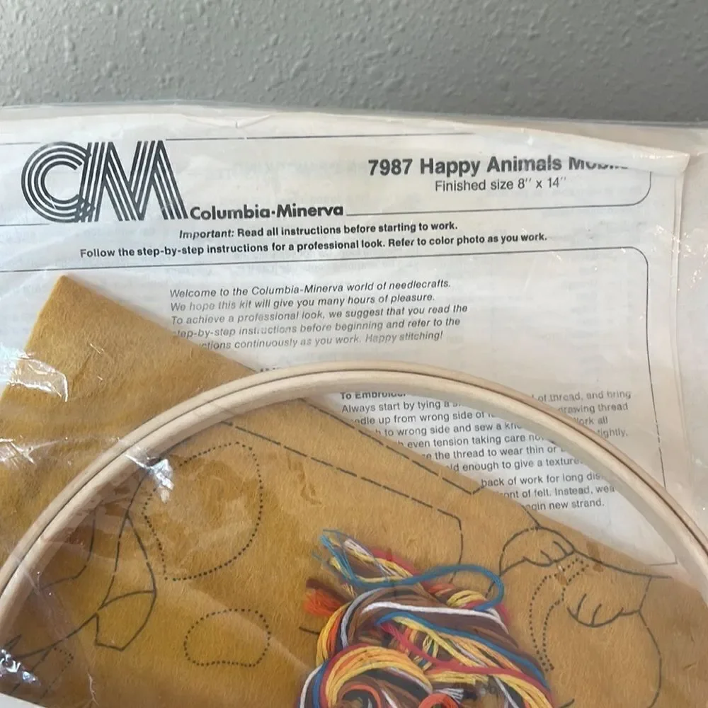 COLUMBIA-MINERVA Hey Diddle Diddle Crewel Craft Kit Vintage 1979 *NEW*